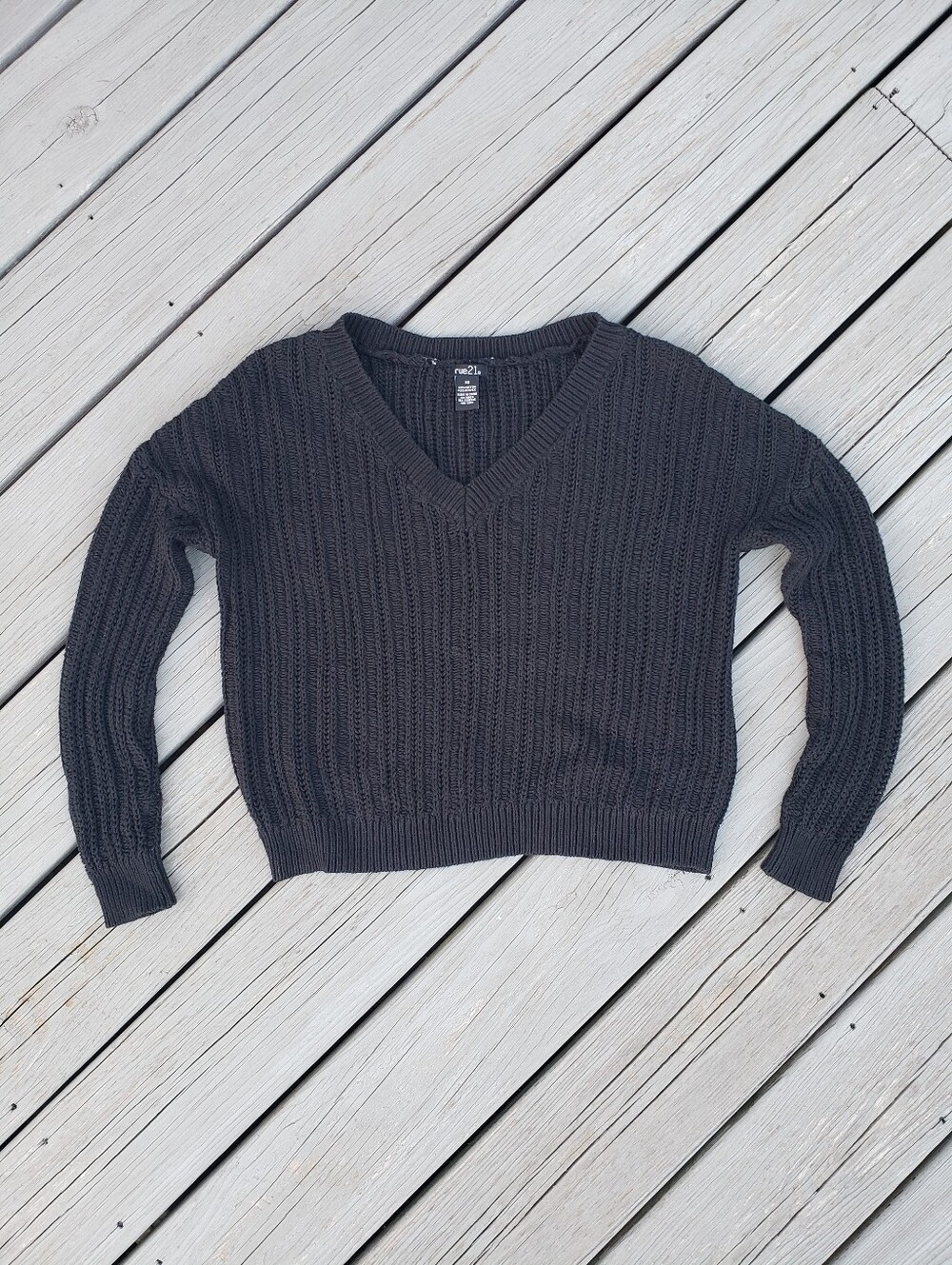 Rue 21 Black V-Neck Sweater  Size X-Small